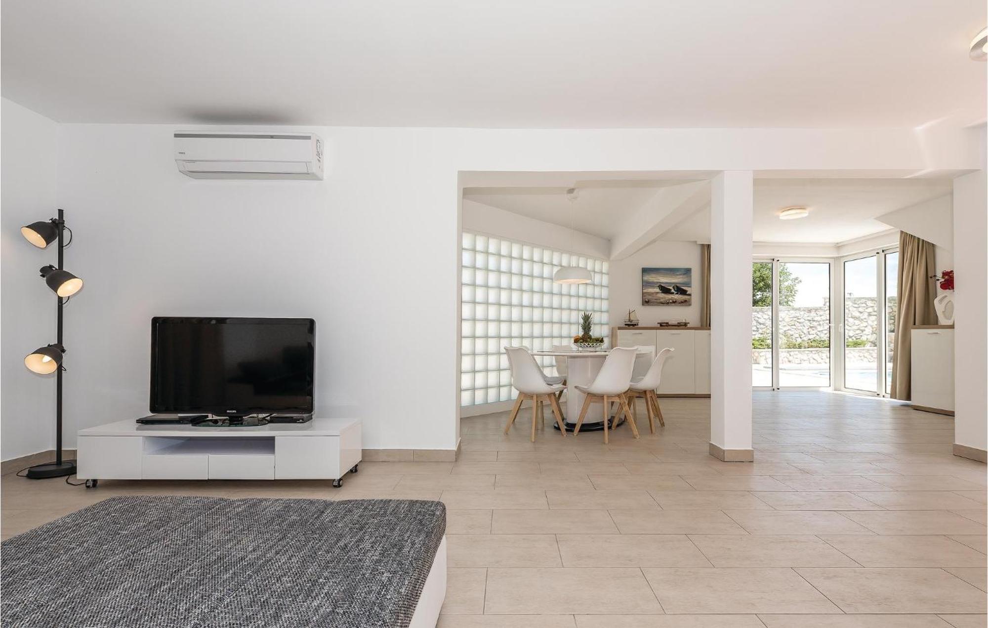 Stunning Home In Betina With Kitchen Luaran gambar